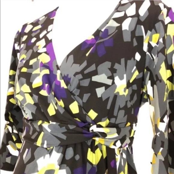 Liz Lange Maternity Tie Waist Surplice Dress | M - Picture 6 of 6